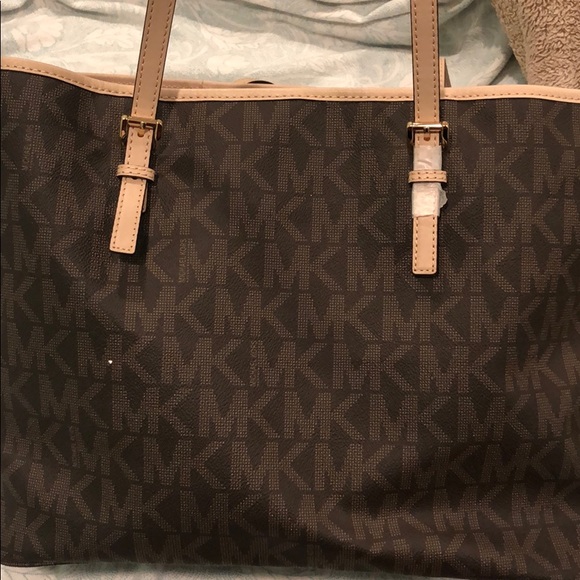 Michael Kors Travel Bag - Picture 2 of 3